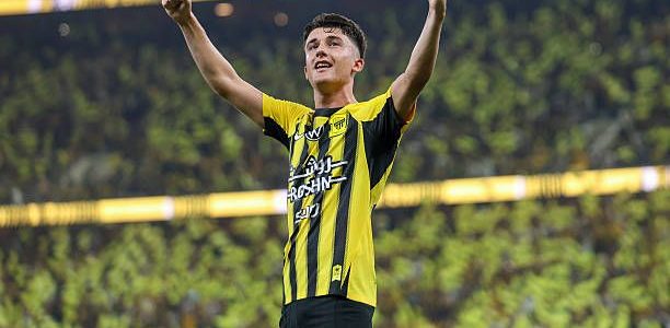 نجم اتحاد جدة يفصح عن سر تطور حالته البدنية