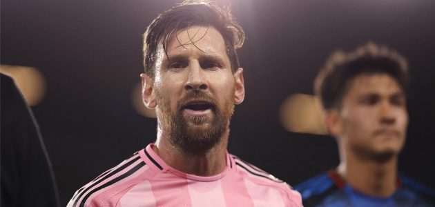 بكلمة واحدة.. ميسي يهنئ برشلونة على التتويج
